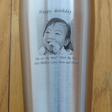 写真彫刻　ステンレスタンブラー420ｃｃ　画像彫刻　ペット、孫の写真、父の日　子供の絵彫刻　似顔絵彫刻　父の日　孫、子供の絵彫刻　ペットの写真彫刻　　人気です。名入れマグカップ　レーザー彫刻　ステンレス製　真空二重構造【名入れ彫刻無料】　画像彫刻　写真彫刻　イラスト彫刻　420CC 【誕生日・父の日・母の日・記念日】