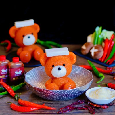 【くまちゃん温泉】＜とろ～りチーズつき＞激辛！地獄風呂チャレンジ！スンドゥブ風味のロゼくまちゃんペアセット（お取り寄せグルメ　プレゼント 贈り物 ギフト 女子会 サプライズ 送料無料 鍋 しゃぶしゃぶ　鍋セット 鍋スープ 母の日 お中元 敬老の日 お歳暮 御歳暮 内祝い 誕生日 結婚記念日 食品 食べ物 おうちごはん リモート 可愛い かわいい 韓国 くまちゃん温泉）
