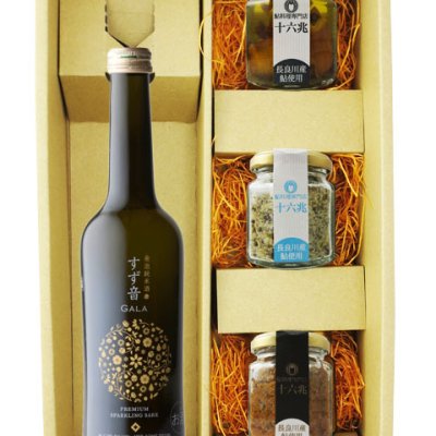 ★ 送料無料 ★  発泡清酒 すず音 GALA 375ml  ＋ 鮎のおつまみ3種セット【 日本酒・おつまみセット 】【 6036 】【 ハロウィン 贈り物 ギフト プレゼント 誕生日 結婚のお祝い 】