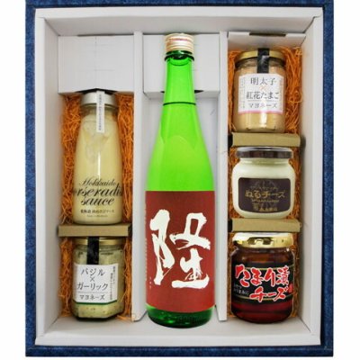 ★ 送料無料 ★ 隆 ( りゅう ) 純米吟醸 五百万石五捨 赤紫隆 720ml + 厳選おつまみセット【 要冷蔵 】【 おつまみセット 】【 5370 】【 ハロウィン 贈り物 ギフト プレゼント 誕生日 結婚のお祝い 】