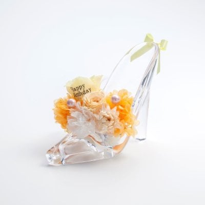 【メッセージローズ】シンデレラの靴 お花イッパイ!プリザーブドフラワーアレンジ≪オレンジ≫