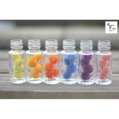 大地農園「ボトルインフラワー　センニチコウ　千日紅　1色選べる4輪　円筒50ml 1本」プリザーブドフラワー　プリザ　ハーバリウム　小花 ドライフラワー ハーバリウム アロマワックスバー サシェ キャンドル 花材