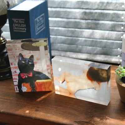 名入れ アクリルフォトプリント アクリルブロック　８９ｍｍ×１２７ｍｍ×２０ｍｍ　ペット 猫 犬 位牌 父の日 母の日 敬老の日 誕生日 贈り物 プレゼント ギフト 記念日 付き合って記念品 卒業記念品 パーティー用　誕プレ