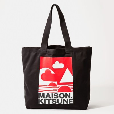 メゾンキツネ MAISON KITSUNE IU05161WW0008 トートバッグ レディース バッグ 手提げ 肩掛け ロゴ コットン プリント 通勤 通学 A4収納 旅行 ブランドロゴ カジュアル おしゃれ ギフト RED ANTHONY BURRILL CLASSIC TOTE 鞄 贈り物 シンプル 誕生日 記念 お祝い ブラック