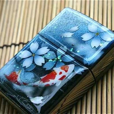 Zippo「師」 【名入れ】【送料無料】 和柄 ジッポ 桜 職人 手作り ZIPPO ライター 灰皿 和風 桜色 さくら ハンドメイド 記念日 誕生日 プレゼント ギフト 贈り物 お祝い 伝統 工芸 人気 おしゃれ かっこいい 喫煙具 婚約 結婚記念日 古希 喜寿 米寿 敬老の日 父の日 母の日 クリスマス バレンタイン 電子タバコ ケース アイコス イルマ 加熱式タバコ