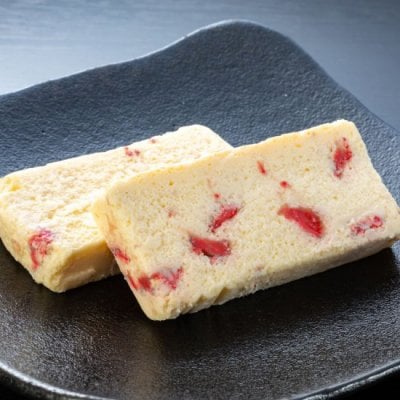 奈良県産「古都華」使用　苺のチーズケーキ