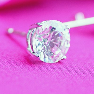 ★ブリリアントカットピアス レディース 母の日 誕生日 プレゼント 女性 彼女 女友達 結婚記念日 妻 自分へのご褒美 お祝い プリザーブドフラワー ジュエリーボックス ラッピング付き ギフト 【送料無料でお届け】