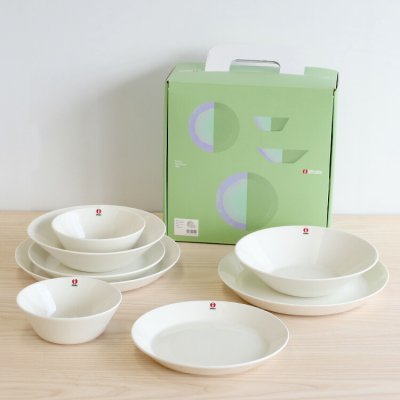 イッタラ(iittala) ティーマ(Teema) ホワイト 46154 スターターセット 箱入(プレート21cm×2/プレート26cm×2/ボウル15×2/ボウル21cm×2) 耐熱 電子レンジ対応 お皿 ギフト 結婚祝い プレゼント 贈り物 ギフトセット 食器セット