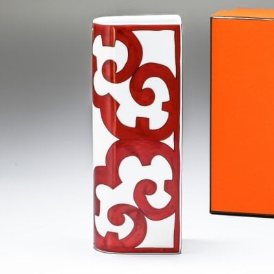 エルメス 食器 HERMES ガダルキヴィール レッド 花瓶 フラワーベース ルージュ 073156P インテリア雑貨 置物 オブジェ 73156P 【スペシャルラッピング1100円(別売り)】 送別会 誕生日 お中元 還暦祝い 結婚祝い 結婚式 高級 父の日 母の日 即日発送 ホワイトデー