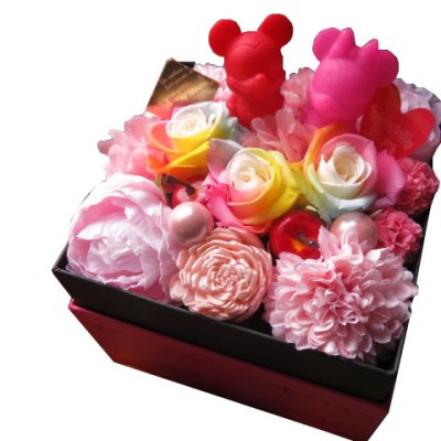結婚祝いプレゼント　ディズニー　フラワーギフト　箱を開けてサプライズ　ミッキー　ミニー マスコット　ボックス　レインボーローズ　プリザーブドフラワー◆マスコットカラーはおまかせ♪　結婚式へ直接配送致します。