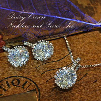 ネックレス ピアス イヤリング デイジー クラウン セット 金属アレルギー 対応 アクセサリー 母の日 誕生日 プレゼント 女性 彼女 結婚記念日 妻 おすすめ 人気 プリザーブドフラワー ジュエリーボックス ラッピング付き ギフト 