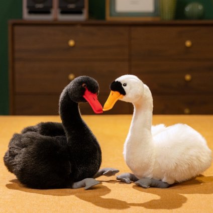 24CM 白鳥 ぬいぐるみ ふわふわ 手触り 優しい質感 インテリア 飾り 癒しアイテム おしゃれ 北欧風 動物 モチーフ プレゼント 子供部屋 リビング 寝室 ディスプレイ ギフト