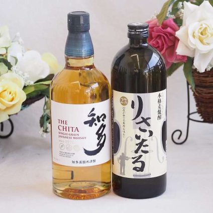 贈り物ギフト ジャパニーズウイスキーと本格麦焼酎対決セット 知多700mlりさいたる27°(大分県)720ml