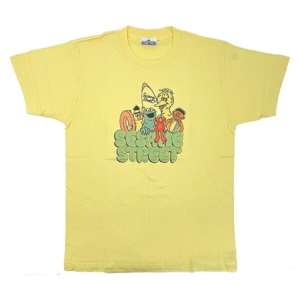 セサミストリート 集合 ユニセックスTシャツ(S) ライトイエロー アパレル