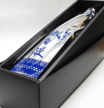 【ギフト包装無料】磯自慢 大吟醸　秘蔵寒造り 1800ml【ギフト化粧箱入り】【2026年5月詰】