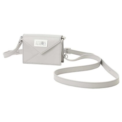 エムエムシックス メゾンマルジェラ MM6 Maison Margiela ミニバッグ ショルダーバッグ 斜め掛けバッグ SB6ZI0006 P5546 T8071 bbmx00072l Japanese 6 Numeric Signature Logo ジャパニーズ6 Lighrt grey ライトグレー