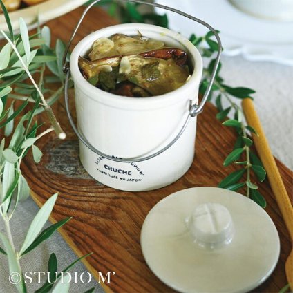 studio m’ スタジオエム クリュシュ キャニスター[保存容器 500ml 陶器 せっ器 キッチン アンティーク 風 おしゃれ コーヒー豆 食品 保存 白 ホワイト アメ 色 飴色 ブラウン] 即納