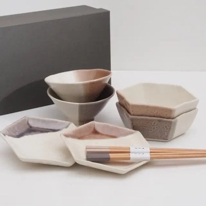 「食卓にときめきを」取皿・中鉢・てのひら茶碗・六角箸セット / marriage colors line / ギフトボックス＆熨斗付き / 瀬戸焼【送料無料（北海道・沖縄を除く）】