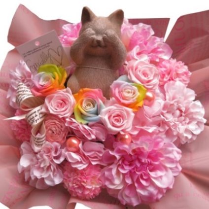 クリスマスプレゼント 猫 フィギュア 花束風ギフト 枯れない レインボーローズ プリザーブドフラワー入りギフト ケース付き キャンディカラー 