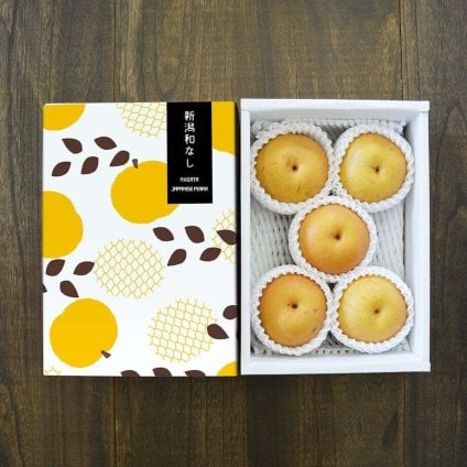 【予約：9月下旬〜随時発送】にいがた和梨 新王-しんおう- 約2kg化粧箱入 (3〜6玉) ギフト プレゼント お中元 お歳暮 出産祝い 内祝い お誕生日 御祝 御礼 母の日 父の日 敬老の日 記念日 手土産 季節の贈り物【送料無料】