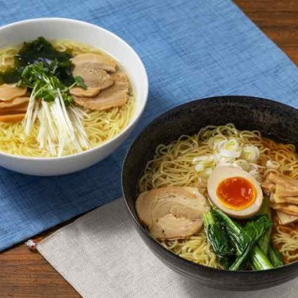比内地鶏 ラーメン 秋田 ご当地 8食 醤油 塩 生麺 具付き チャーシュー メンマ 詰め合わせ 常温 お取り寄せ グルメ ギフト 贈答 熨斗 日本三大地鶏 濃厚 スープ 細ちぢれ麺