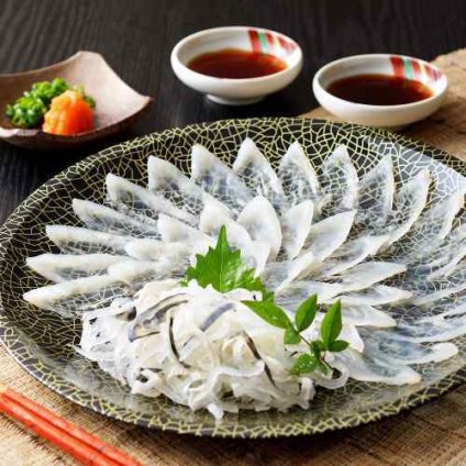 関とら本店 とらふく刺身セット とらふぐ刺身55g とらふぐ皮30g てっさ フグ 河豚 ふぐ刺し 高級海鮮 下関 本場 国産 お取り寄せグルメ ギフト 贈答品 お祝い 誕生日 記念日 冷凍 ポン酢付き