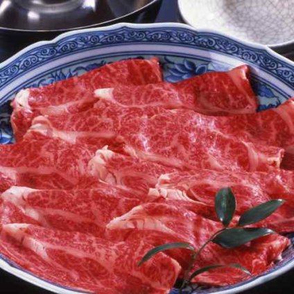 松阪牛 しゃぶしゃぶ 三重県産 モモ 450g お取り寄せ グルメ ギフト 御中元 御歳暮 内祝い 出産 結婚 お返し お祝い 贈答 贈り物 松坂牛 肉 牛肉 高級 贅沢 和牛 しゃぶしゃぶ肉 国産牛 日本三大和牛 ブランド牛