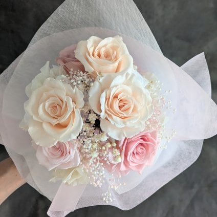 プリザーブドフラワー／クリームピンクローズとかすみ草のふんわり花束