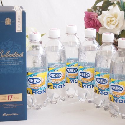 家飲みを、バーカウンターへ ハイボールウイスキー7本セット(バランタイン17年40度(スコットランド) ウィルキンソン炭酸レモン) 700ml×1本 500ml×6本