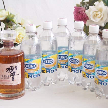 家飲みを、バーカウンターへ ハイボールウイスキー7本セット(響 ブレンダーズチョイス43度 ウィルキンソン炭酸レモン) 700ml×1本 500ml×6本