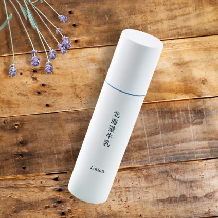 北海道牛乳 化粧水 100ml[保湿 ローション 日本製 化粧品 スキンケア 北海道 お土産 Coroku 小六 牛乳エキス 牛乳 エキス ヒアルロン酸 角質 ケア フェイスケア 保湿化粧水 保湿ローション] 即納