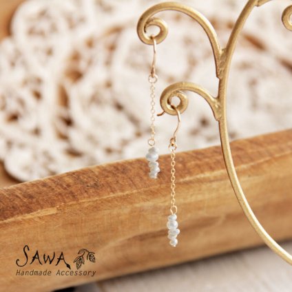 【SAWA サワ】淡水パール 並び ピアス (14k-p-10)  ハンドメイド 手作り 作家 アクセサリー レディース ナチュラル あす楽 卒業式 入学式 結婚式 50代 40代 30代 シンプル おしゃれ 母の日 クリスマス ギフト プレゼント