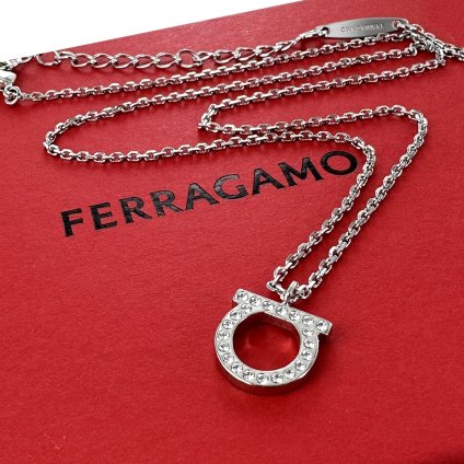 サルバトーレ フェラガモ ネックレス レディース 母の日 ペンダント 大人 通勤 オフィス 仕事 結婚記念日 誕生日 ギフト 女性 誕生日プレゼント シルバー ゴールド レディースファッション アクセサリー ジュエリー ランキング お祝い 成人 卒業 入学