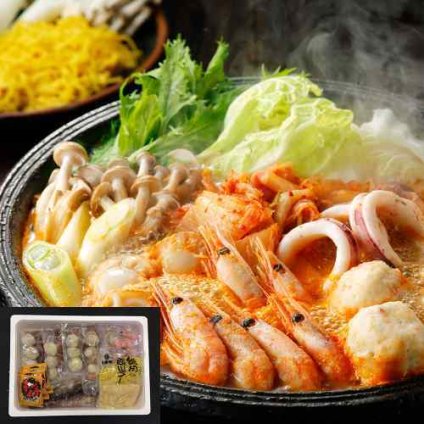 北海道 海鮮 キムチ鍋 セット 韓国 白菜キムチ 本格 ピリ辛 イカ ホタテ 蟹 エビ 贅沢 魚介 鍋物 お取り寄せ グルメ 冷凍 ギフト 家族 団らん