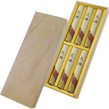 【直送】薫寿堂 花琳 木箱短寸6入 [26-0503-208] 027 お線香 ギフト 贈答用 進物用お線香 御供 お供え お盆 お彼岸 法事 喪中見舞い 白檀の香り 木箱入り 仏具 ギフト
