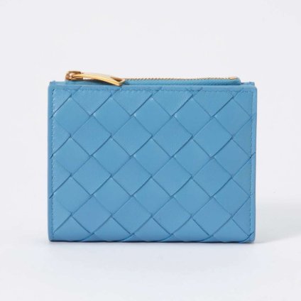 ボッテガヴェネタ BOTTEGA VENETA 707601 VCPP3 二つ折り財布 レディース 財布 ミニ財布 レザー 本革 コンパクトウォレット イントレチャート プレゼント コンパクト SMALL BI FOLD ZIP WALLET アジュール