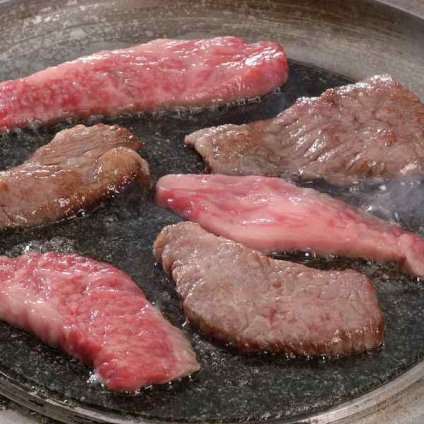 国産牛 焼肉 300g もも バラ 焼き肉 セット 詰め合わせ お取り寄せ グルメ ギフト プレゼント 贈り物 贈答 御祝 御礼 内祝 御中元 御歳暮 お歳暮 お中元 熨斗 のし対応 父の日 母の日 敬老の日 バーベキュー BBQ 肉