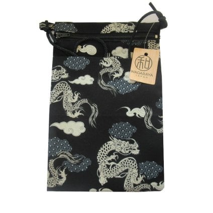 ポシェット 巾着 和柄 （龍） 裏地付き 綿100％ 【日本製】 約23cm×15cm ポケット部分ファスナー付き＆サブポケットがあります
