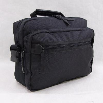 正規品 メンズ レディース アーバンロード URBAN ROAD ざっくりとしたナイロン製 UR横型ショルダーバッグ 4943-01 orig20 旅行 ギフト