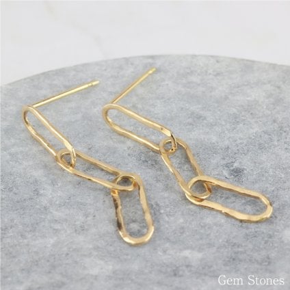  チェーンリンク風 ゴールドロングピアス 細長オーバルパーツ 大人上品 揺れるアクセサリー K18 片耳販売 上品で華奢 重ね付け 18金 シンプル レディース  ピアス プレゼント 記念日 誕生日 ウェーブ pi19
