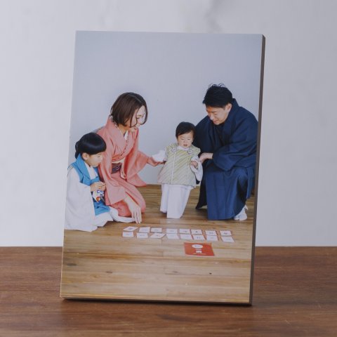 写真立て 木製 フォトブロック 【122mm×172mm】プリント込 写真データを送るだけ！ オーダー作成 記念写真 フォトフレーム ウッド 誕生日 記念日 長方形 飾れる 壁掛け スタンド 出産祝い お宮参り 成人式 七五三 結婚 カップル 夫婦 両親 家族 ベビー お祝い 内祝い プレゼント ギフト オリジナル おしゃれ 10代 20代 30代 40代　Z16 フォトブロック