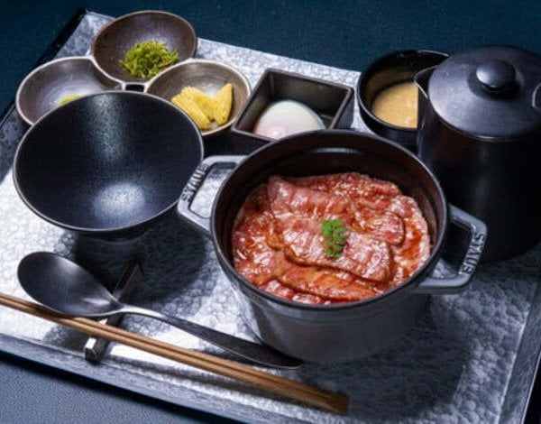 送料無料】黒毛和牛ひつまぶし御膳 4人前［黒毛和牛ひつまぶし肉 特製