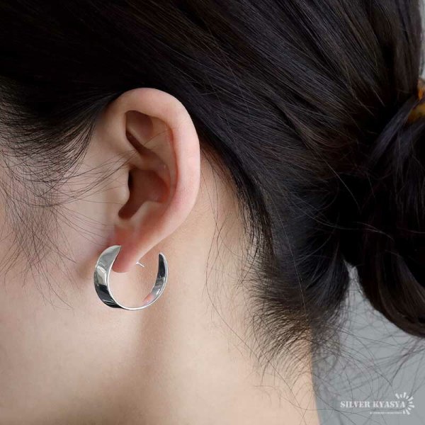 ひねりサークルピアス シルバー925 フープピアス スタッドピアス 両耳 