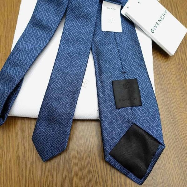 ジバンシー ネクタイ GIV28 ネイビー/ブルー 8cm幅 GIVENCHY ジバンシー ネクタイ GIV28 ネイビー/ブルー 8cm幅 GIVENCHY