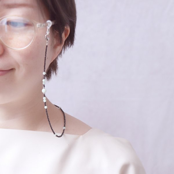 ≪ネックレスとしても使えるメガネチェーン≫翡翠 ブラックスピネル