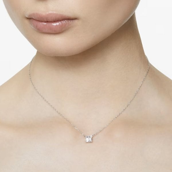 オープンSALE！5％値下げ中 スワロフスキー SWAROVSKI Attract
