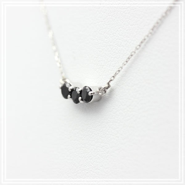 ネックレス プラチナ PT900 ブラックダイヤモンド 3石 0.3ct