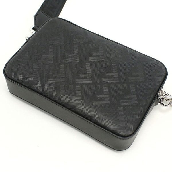 フェンディ 斜め掛け ショルダーバッグ メンズ ブランド FENDI レザー