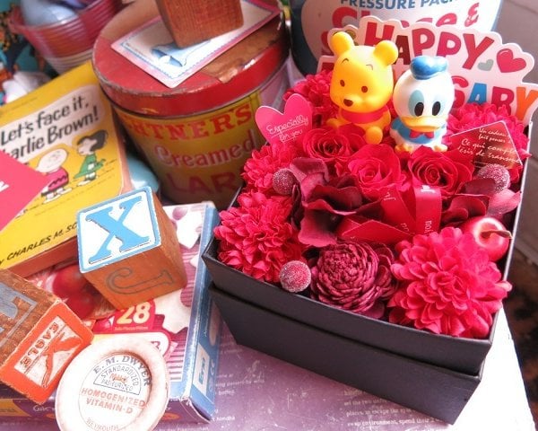 ディズニー寄せ集め バラ売り可 誕生日プレゼント ディズニー 花 ミッキー ミニーetc入り 花束風 箱を