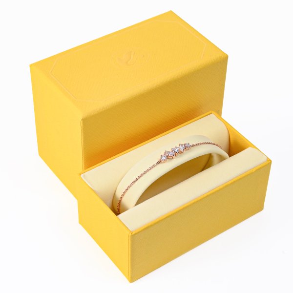 スワロフスキー　ブレスレット　Mesmera バングル　正規品　新品　箱付 スワロフスキー SWAROVSKI ブレスレット Mesmera バングル クリア 18K